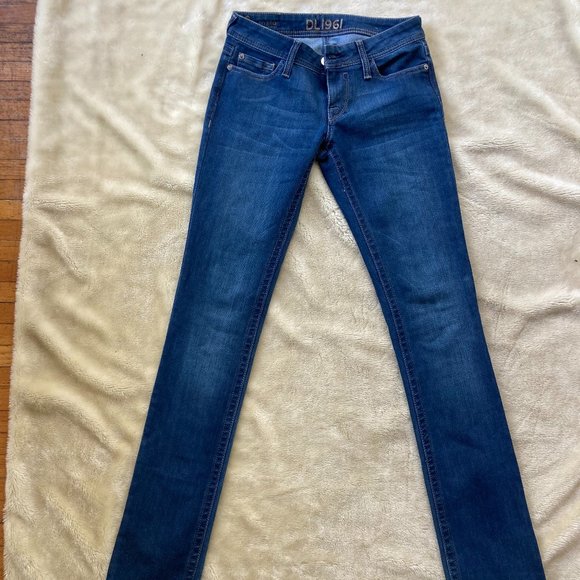 DL 1961 Jeans - Picture 1 of 3